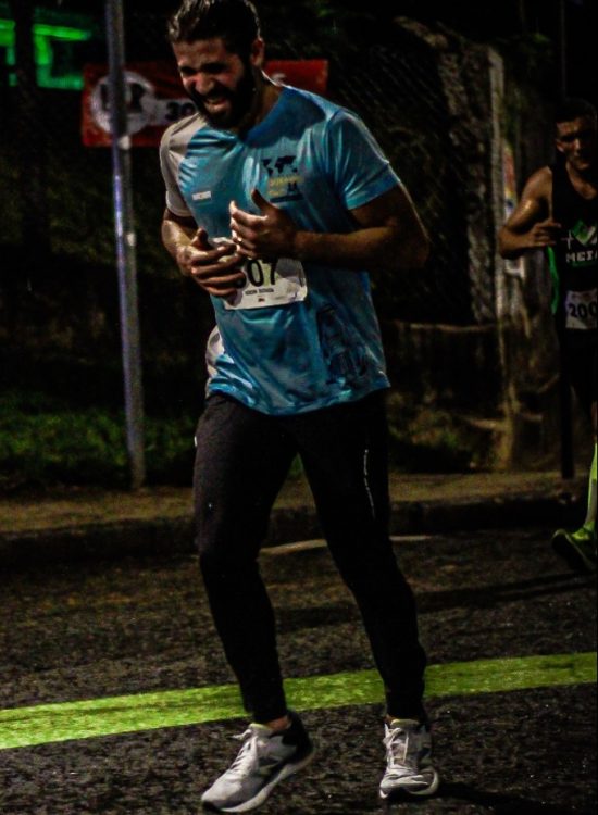 FOTO MINHA CORRENDO